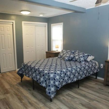 1 Bedroom With A Fireplace Close To Base Lawton Exteriér fotografie