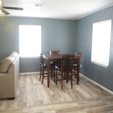 1 Bedroom With A Fireplace Close To Base Lawton Exteriér fotografie